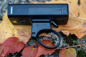 SINGLETRACKS AWARDS TWO RECON LIGHT SYSTEMS IN ROUNDUP REVIEW